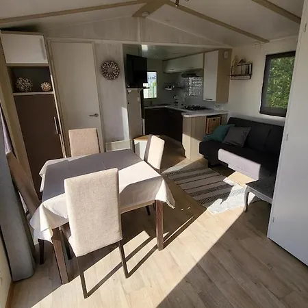 The Dune - 2 Bedrooms Family House In With Free Parking And 3 Bikes Holiday home *